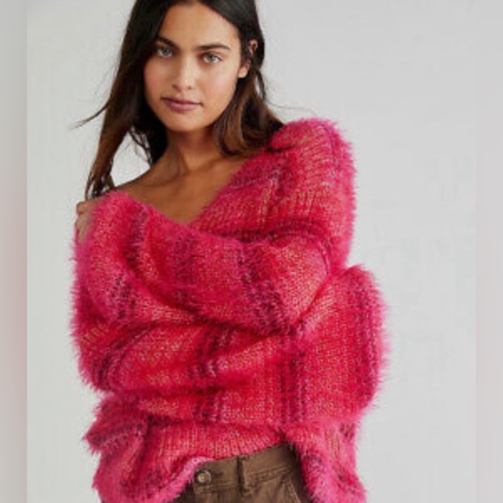 Women’s Free People Pink Fuzzy Sweater